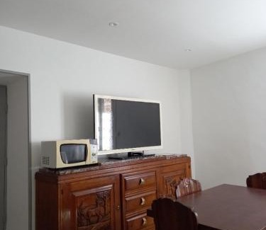 St Gervais sur Mare Apartment | Appartement St Jacques
