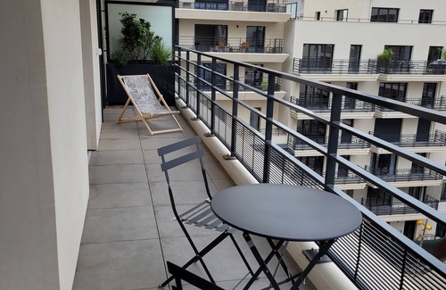 Les Puces de Saint-Ouen Apartment | Appartement Entier Deluxe, Quartier des Antiquaires, Porte de Montmartre