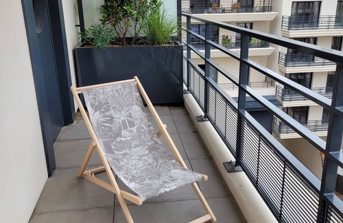 Les Puces de Saint-Ouen Apartment | Appartement Entier Deluxe, Quartier des Antiquaires, Porte de Montmartre