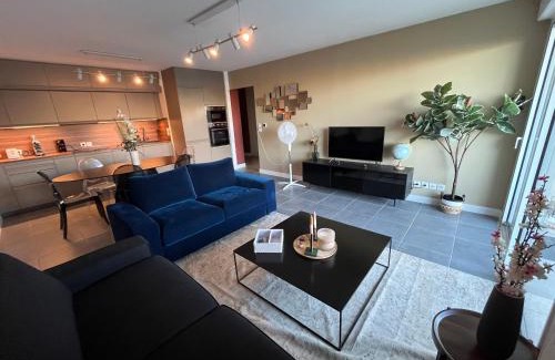 Villeneuve-les-Avignon Apartment | Appartement neuf avec jardin et parking dans résidence calme
