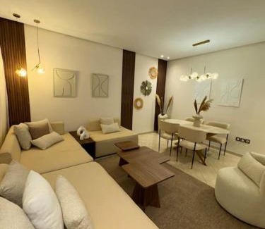 RACINE EXTENSION Apartment | Appartement à 10 min de la mer à pied
