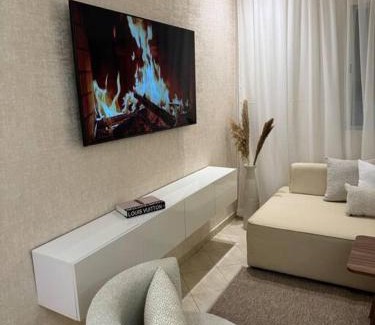 RACINE EXTENSION Apartment | Appartement à 10 min de la mer à pied