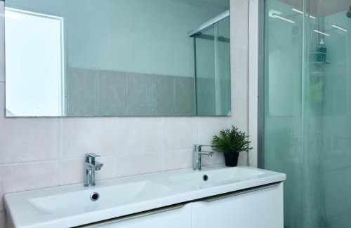 Chanot - Stade Velodrome Apartment | Appartement à 10 min de la plage - T4, 9ème