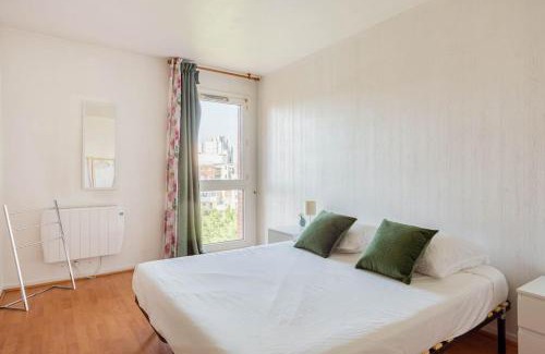 La Courneuve Apartment | Appartement à 10 minutes du centre de Paris avec le RER B