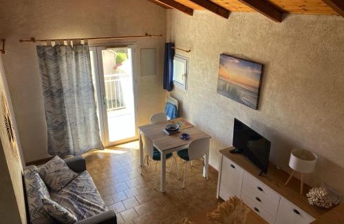 Jard-sur-Mer House | Appartement à deux pas de la plage avec balcon-terrasse - FR-1-336-112
