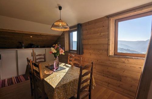 Fresse-sur-Moselle Apartment | Appartement à la ferme vosgienne avec terrasse, cheminée et wifi - FR-1-589-759