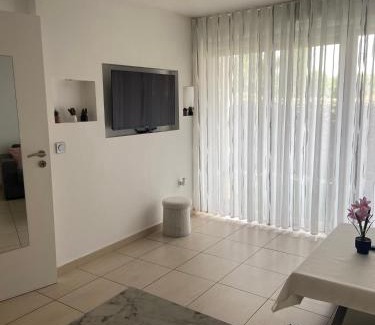 Frejus Apartment | Appartement à Frejus avec piscine et terrasse