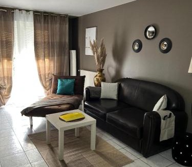 Magny-le-Hongre Apartment | Appartement 1 chambre avec terrasse 5mn de Disney