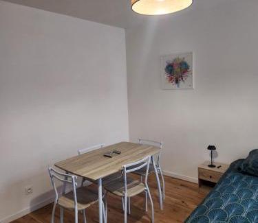 Avallon Apartment | Appartement 103