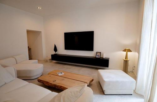 Aubenas Apartment | Appartement 120m2