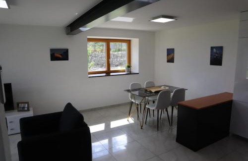 Saint-Pierre-de-Clages Apartment | Appartement 2,5 pièces et SPA