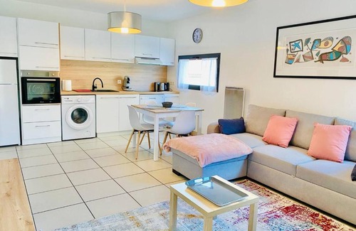 La Gare Apartment | APPARTEMENT 2 CHAMBRES AVEC BALCON ET PARKING