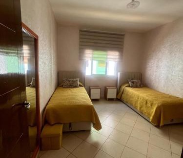 Oued Laou Apartment | appartement 2 chambres et salon deux balcons de luxe avec piscine bien situé au centre de oued laou