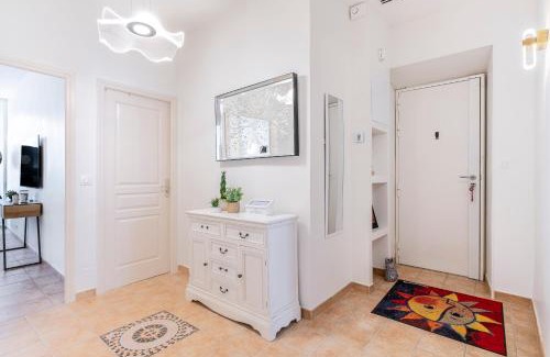 Nice City Centre Apartment | Appartement 2 chambres proche plage climatisé
