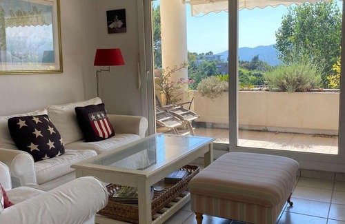 La Croix des Gardes Apartment | Appartement 2 pièces avec terrasse et piscine - 4 pers - Cannes - FR-1-609-111