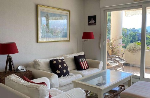 La Croix des Gardes Apartment | Appartement 2 pièces avec terrasse et piscine - 4 pers - Cannes - FR-1-609-111