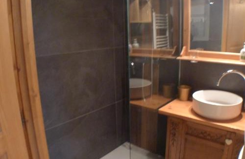 Samoens Apartment | Appartement 2 pièces avec mezzanine, balcon et parking près centre Samoëns - FR-1-629-135