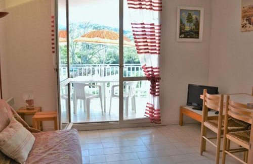 Cavaliere Beach Apartment | Appartement 2 pièces, terrasse, parking privé, proche plage, 6 couchages - Le Lavandou - FR-1-251-547