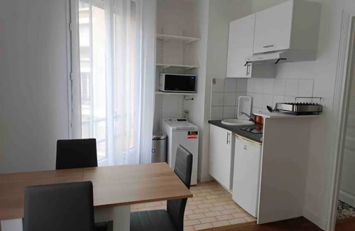 Saint-Fargeau Apartment | Appartement 2 Pièces Proche Tout Commerces et Proche Métro