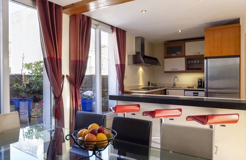 Parc-de-Montsouris Bed & Breakfast | Appartement 3 ch Ultra Confort Jacuzzi-clim Maison Lavaud