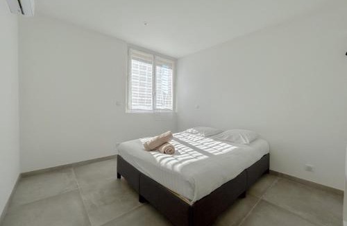 Frejus Plage Apartment | Appartement 3 chambres avec terrasse et Parking à Fréjus