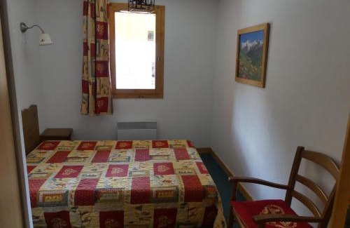 Valloire Apartment | Appartement 3 pièces 6 personnes, 3* - Valloire, près des pistes, balcon, piscine et parking inclus - FR-1-263-271