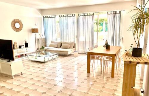 Cap-d'Antibes Apartment | Appartement 3P 88 m2 terrasse et jardin à 20 metres de la plage