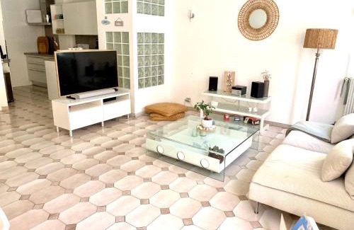 Cap-d'Antibes Apartment | Appartement 3P 88 m2 terrasse et jardin à 20 metres de la plage