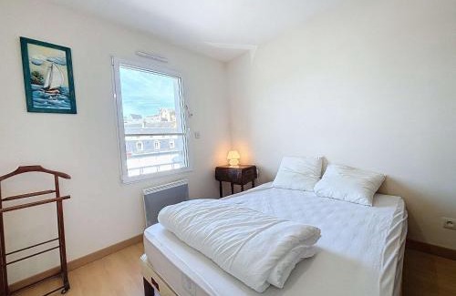 Granville Apartment | Appartement 3P avec Ascenseur, Parking et Proche Plage à Granville - FR-1-361-59