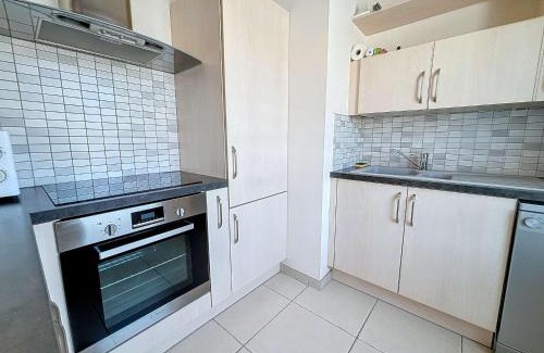 Granville Apartment | Appartement 3P avec Ascenseur, Parking et Proche Plage à Granville - FR-1-361-59