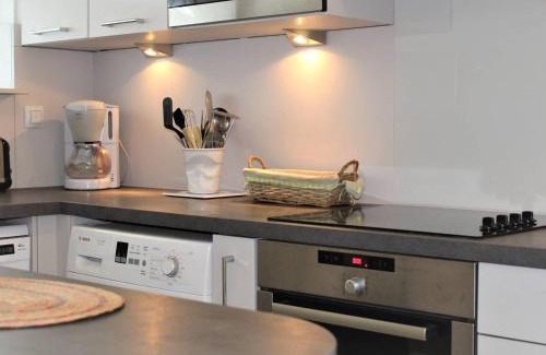 Villeneuve Loubet Beach Apartment | Appartement 3P en RDJ avec Jardin et Terrasse, à 5 min Plage et Restaurants, Parking Privé, Climatisé - FR-1-252A-59