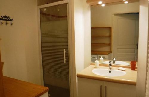 Villard-de-Lans Apartment | Appartement 3P, Rez-de-Jardin, Proche Village, 6-7 Pers, Terrasse Sud, Parking - Villard-de-Lans - FR-1-689-18