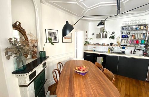 Montmartre Apartment | Appartement 4/5 Personnes rue Lepic à Montmartre