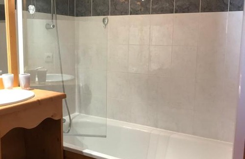 Valmeinier Apartment | Appartement 4-6 personnes à Valmeinier 1800 résa du samedi au samedi avec piscine intérieure chauffée