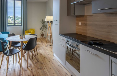 Chatel-Guyon Apartment | Appartement-4 personnes-Supérieure-Salle de bain