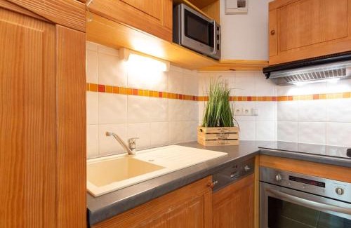Vielle-Aure Apartment | Appartement 4 pers à Vielle Aure avec piscine, parking, proche du centre et des remontées - FR-1-296-482
