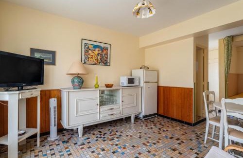 Mimizan Apartment | Appartement 4 pers, Pieds des Pistes Cyclables, Terrasse, BBQ, Proche Plages et Activités - FR-1-50-107