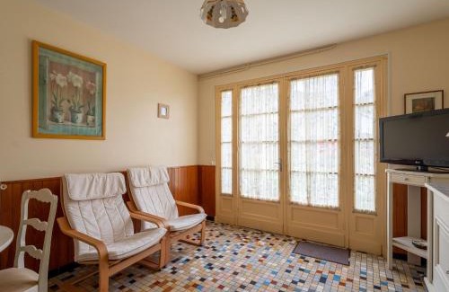 Mimizan Apartment | Appartement 4 pers, Pieds des Pistes Cyclables, Terrasse, BBQ, Proche Plages et Activités - FR-1-50-107