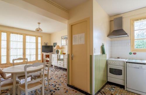 Mimizan Apartment | Appartement 4 pers, Pieds des Pistes Cyclables, Terrasse, BBQ, Proche Plages et Activités - FR-1-50-107