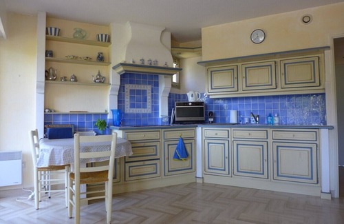 Golfe Juan Apartment | Appartement 41 m2, Terrasse , Parc et Piscine. Plages à 10 mn à Pieds