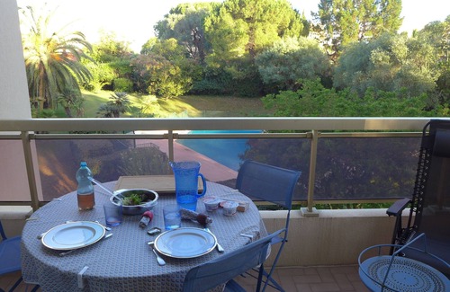 Golfe Juan Apartment | Appartement 41 m2, Terrasse , Parc et Piscine. Plages à 10 mn à Pieds