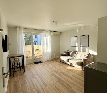 Estanove Apartment | Appartement 50m2, Montpellier Ovalie, clim-balcon-netflix