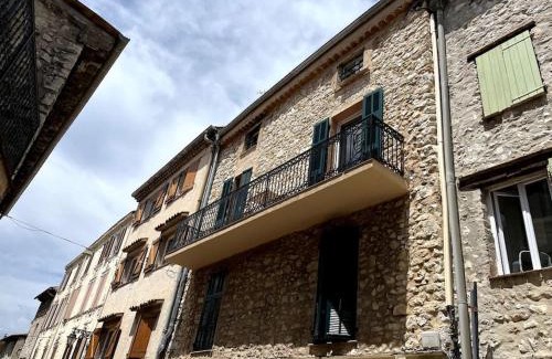 La Colle-sur-Loup Apartment | Appartement 56m2 avec balcon en coeur de village