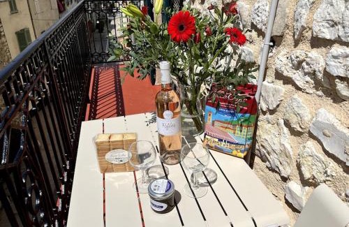 La Colle-sur-Loup Apartment | Appartement 56m2 avec balcon en coeur de village