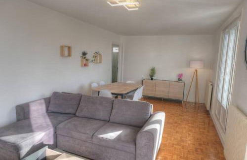Champigny-sur-Marne Apartment | Appartement 67m² 500m RER (20mn Paris) face Marne