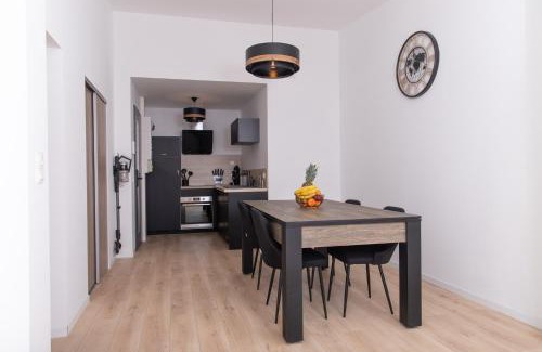 La Fleche Apartment | Appartement 70m2 hyper centre avec baignoire balnéo