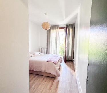 Colomiers Apartment | Appartement 79m2 proche Airbus tout confort lumineux 2 chambres, 1 bureau