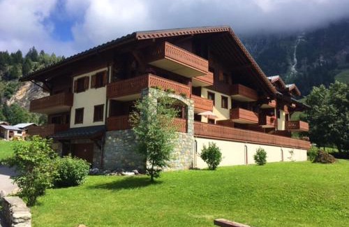 Pralognan-la-Vanoise Apartment | Appartement accueillant à Pralognan-la-Vanoise avec balcon et vue