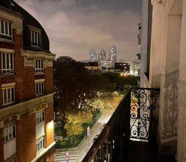 Quartier de la Chapelle Apartment | Appartement a Paris