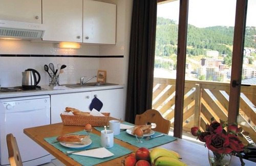 Les Angles Condo | Appartement Abordable | Accès Piscine Intérieure